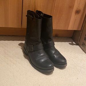 Frye women’s engineer 8R boot black size 7.5
